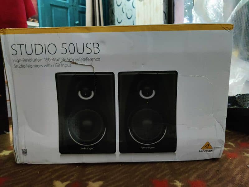 Studio Monitor speakers 3