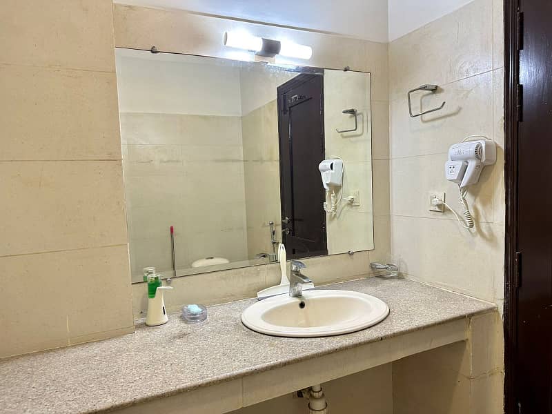 DAILY BASIS LUXURY ONE BED FURNISHED FLAT FOR RENT IN F11 2 MARKAZ 9