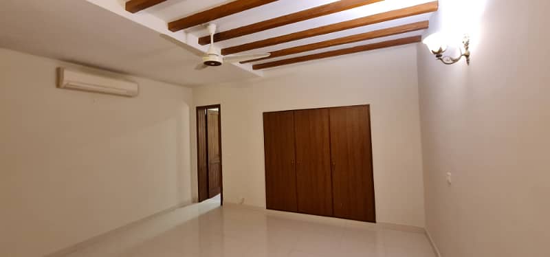 F-11/2: MARGALLA ROAD, 666 Yards MAGNIFICENT CORNER HOUSE, MODERN ARCHITECTURAL, TRIPLE STOREY, 9 Bedrooms, SUPERB/STRIKING LOCATION, Rent is Rs. 1200000/- Final, 16