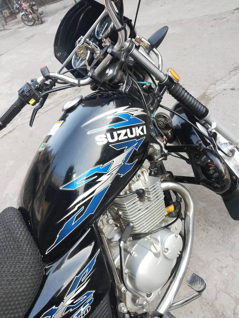 Suzuki Gs150 10/10 100%orignal bike one hand use urgent for sale 2