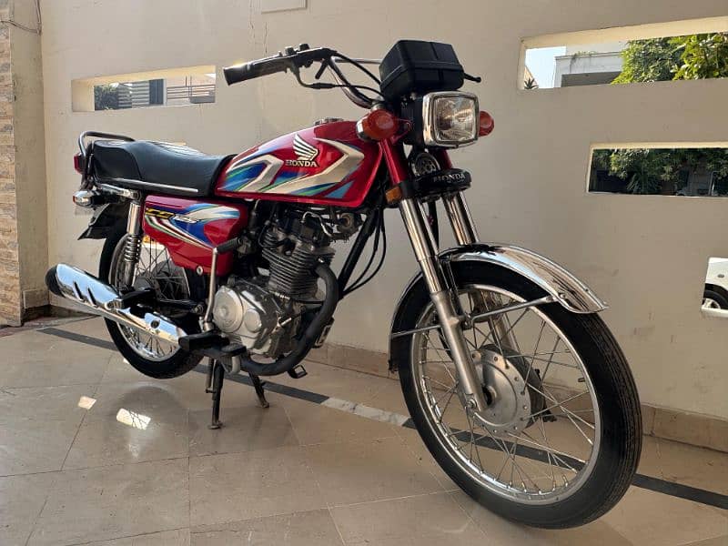 Honda 125.2022 model. 180000 12