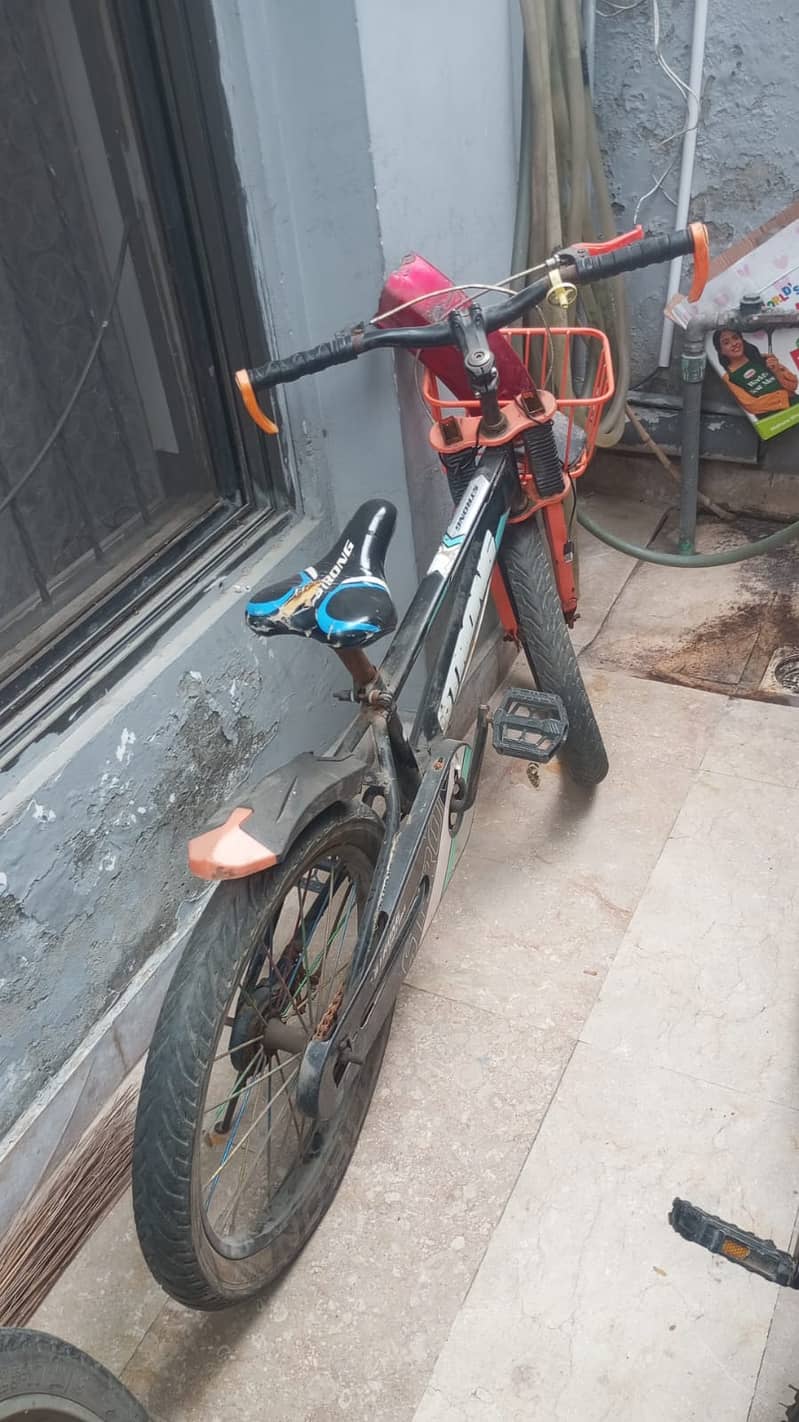 Bicycle age 5 to 8 years ( no call, WhatsApp messages only) 0