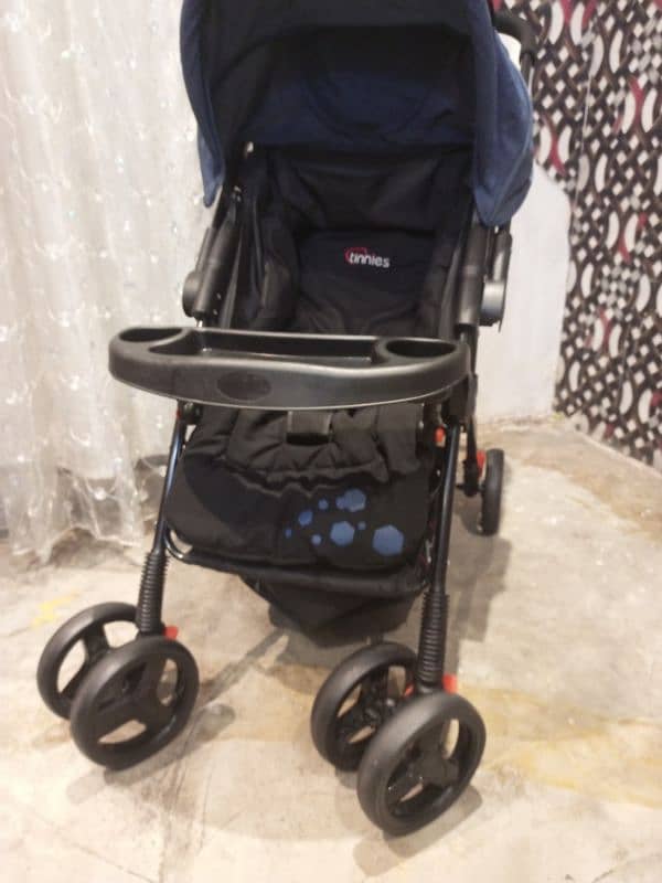 Tinnies stroller acid blue & black color C18 6