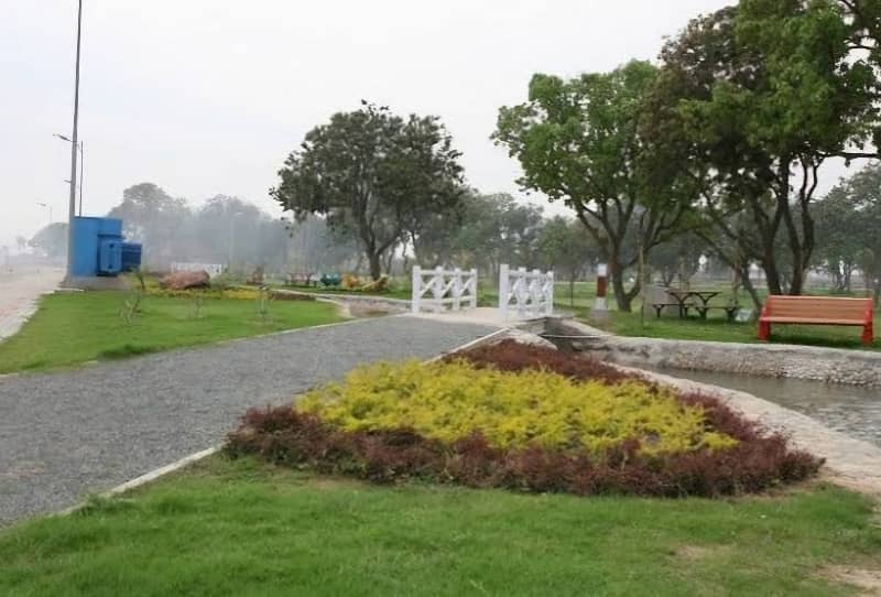 1 Kanal Top Location Plot For Sale In Sukh Chayn Gardens, Lahore 1