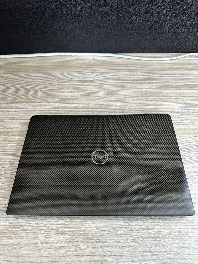 DELL Latitude 7300 7