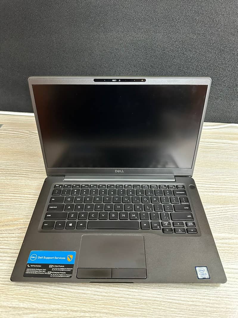 DELL Latitude 7300 9