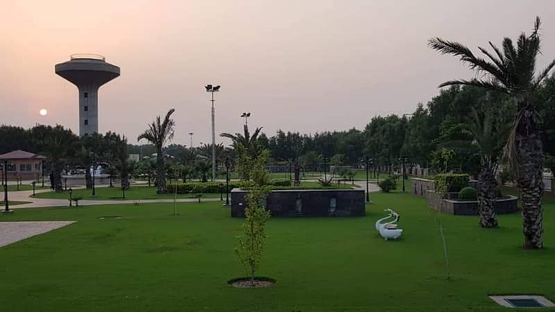 Bahria Orchard Phase 3 8 Marla Plot Main Boulevard 11