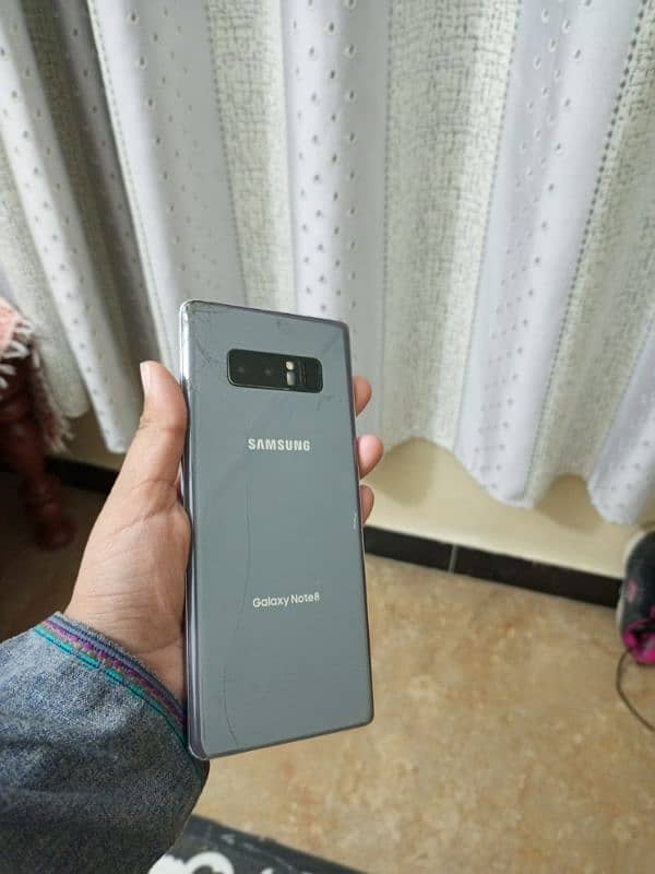 I am selling my note 8 6