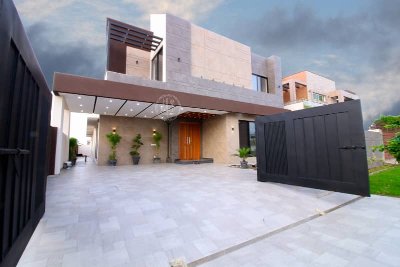 01 Kanal Brand New 10KV Solar Installed Luxury Lavish Modern Design House For Rent In DHA Phase 7 Good Location 0