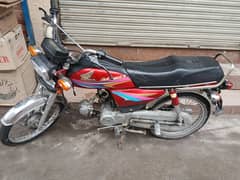 cd 70 2009 model bike ha red colour ma