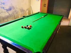 8 pool table