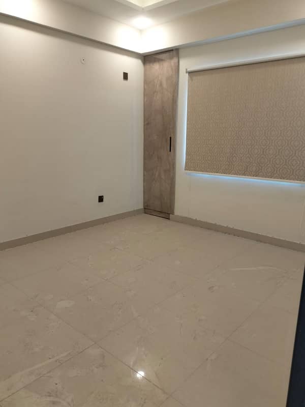 3 Bed Non Furnished Apartments Available For Rent 2