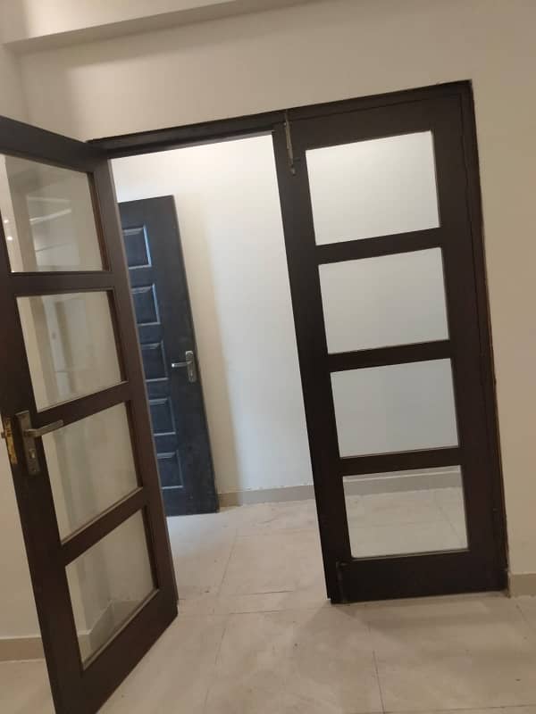 3 Bed Non Furnished Apartments Available For Rent 12