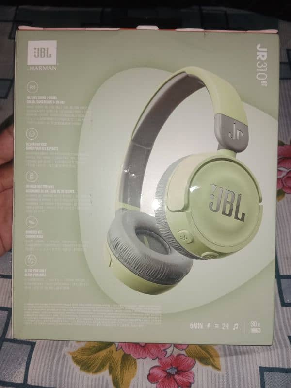 JBL BT310 wireless for kids 0