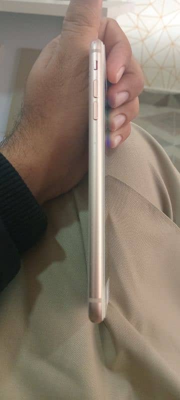 Back crack All ok fon Battery health 83% iphone 8plus 1