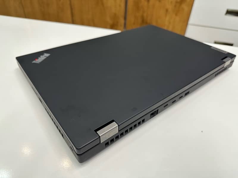 LENOVO THINKPAD CORE - i7 10TH GEN ( 6-core ) 16 GB RAM-512 GB SSD 3