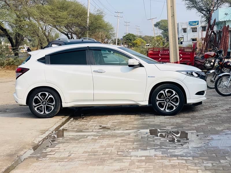 Honda Vezel 2016 3