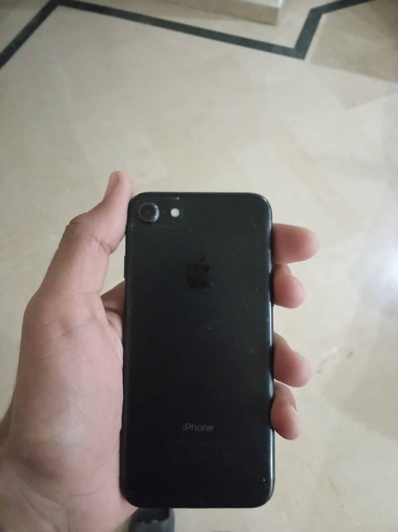 Apple iPhone 7 4