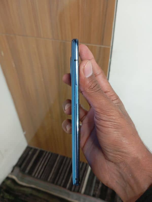 one plus 7t just 33000 8