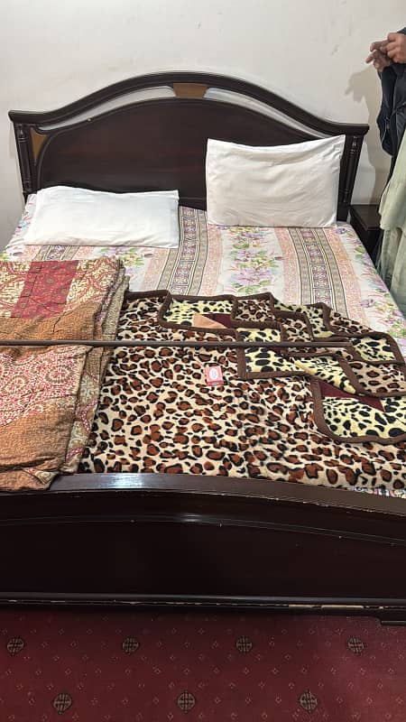 Bed Sale Queen Size bed 1