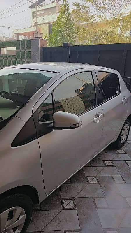 Toyota Vitz 2014 _ 2017 5