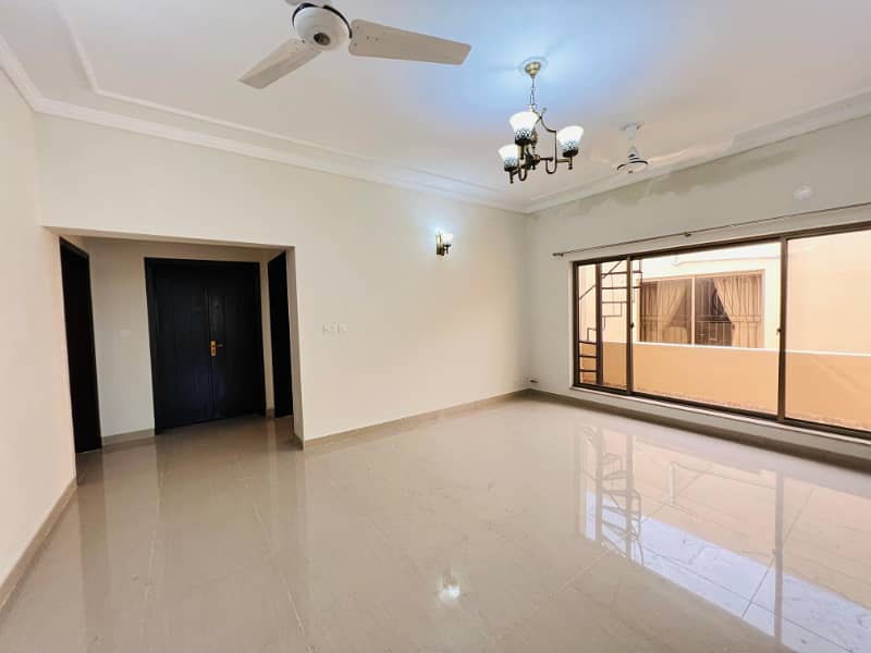 17 Marla Ideal Location Brigadier House Available For Rent In Askari 10 Sector-F Lahore Cantt 20