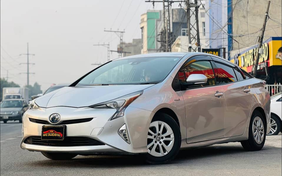 Toyota Prius 2018 1