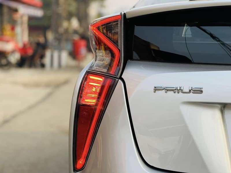 Toyota Prius 2018 11