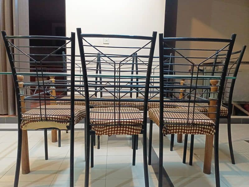 8 chairs Dining table New Style good condition 3