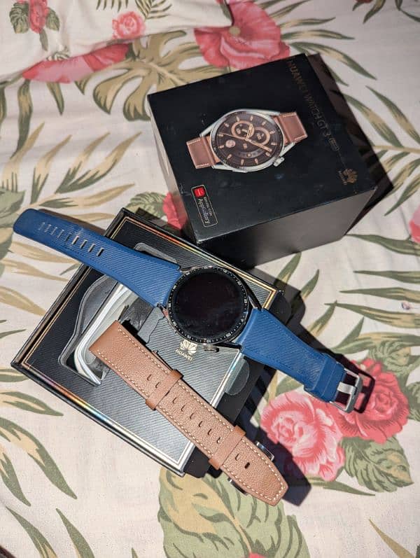 Huawei Gt 3 watch ( just like brand new) with box and extra 2 straps 2