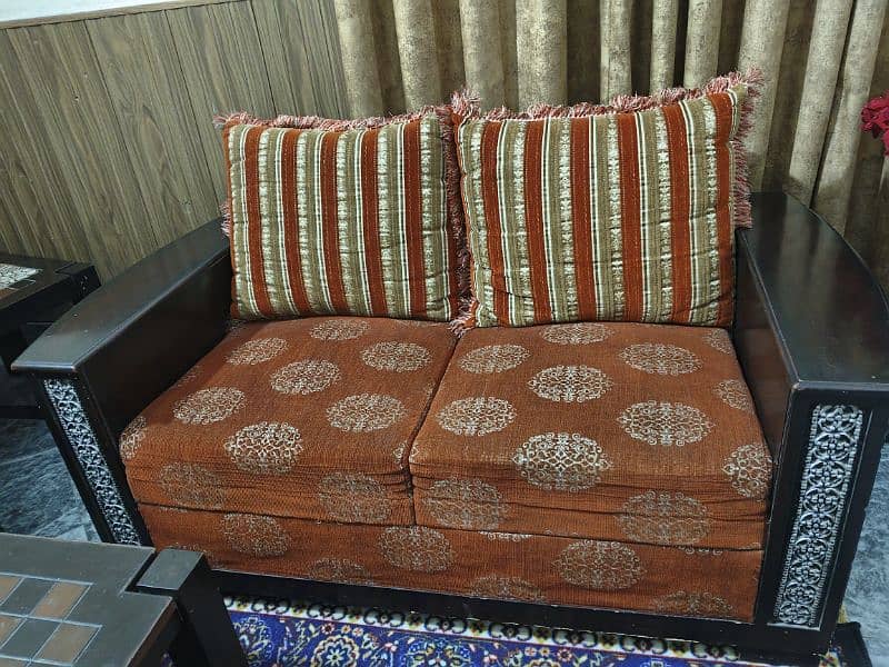 6 seaters sofa set 50,000 2