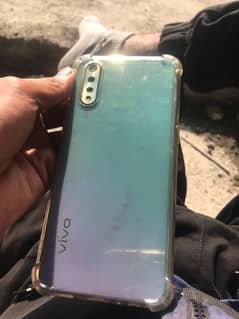 vivo s1 8/256 urgent sale . phone and charinge