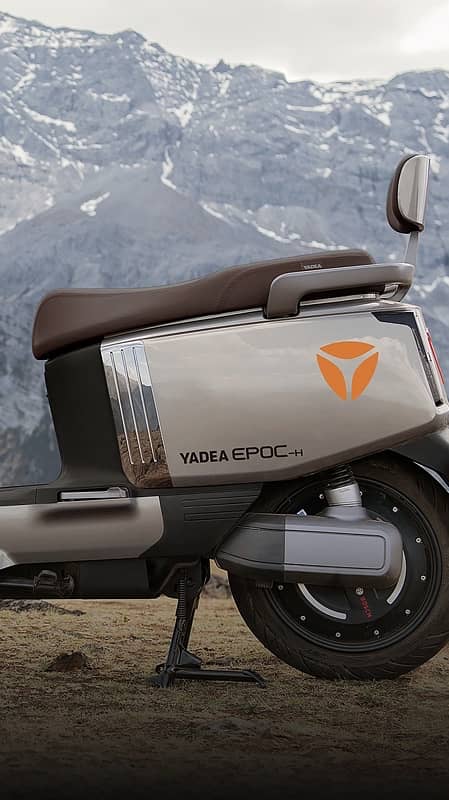 Yadea Electric Scooter EPOC / Scooty Bike Aima Metro Ramza Revoo Evee 18