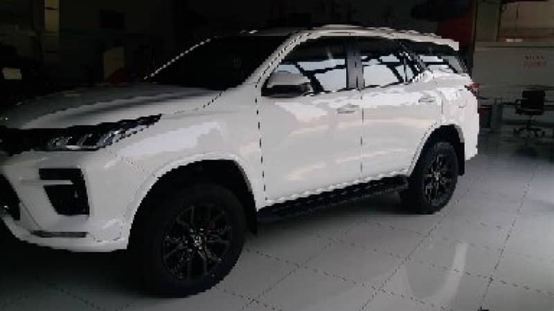 Toyota Fortuner G 2024 1