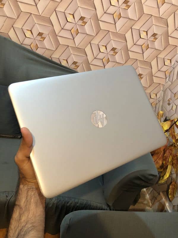 HP Elitebook 840 G3 6th Gen Core i7 - 16GB RAM - 512 GB SSD 1