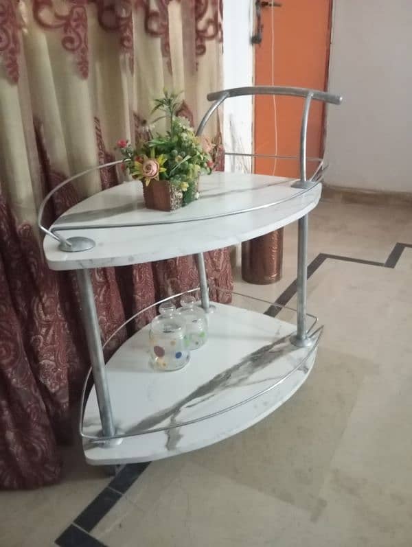 tea trolley 0