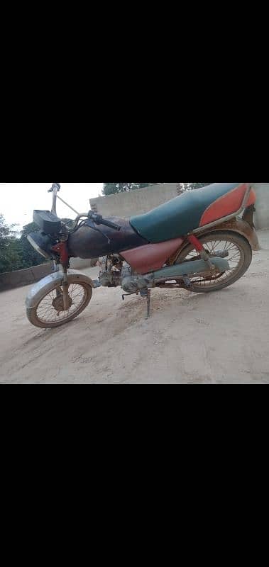 Honda CD 70 4