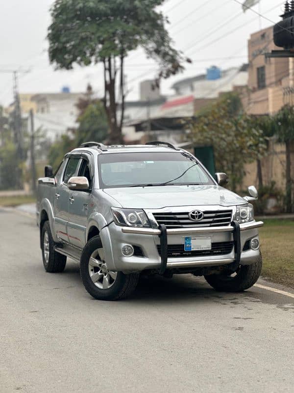 Toyota Hilux vigo champ 2012 0