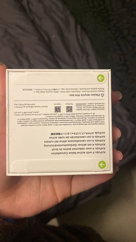 New Airpod 4 noice cancellation (sealed) 1