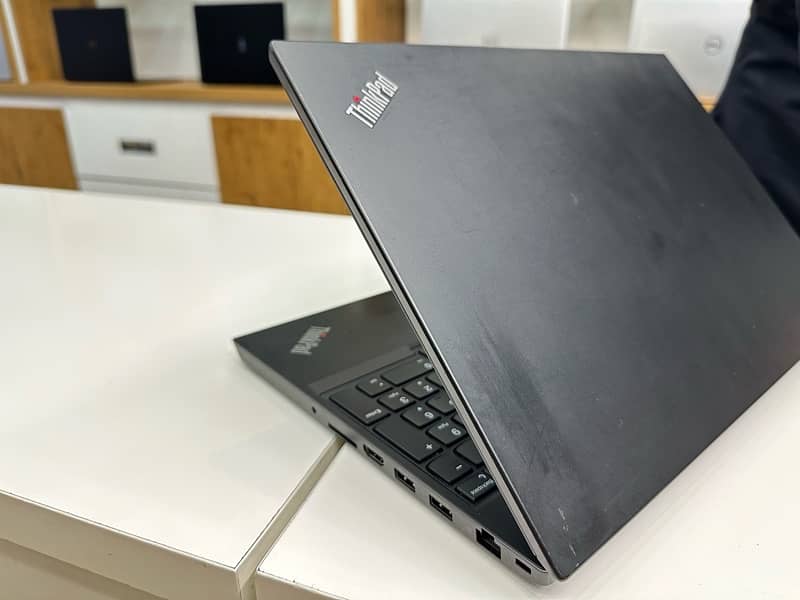 LENOVO THINKPAD P15V CORE- i7 11TH GEN ( 8-core ) 16 GB RAM-512 GB SSD 1