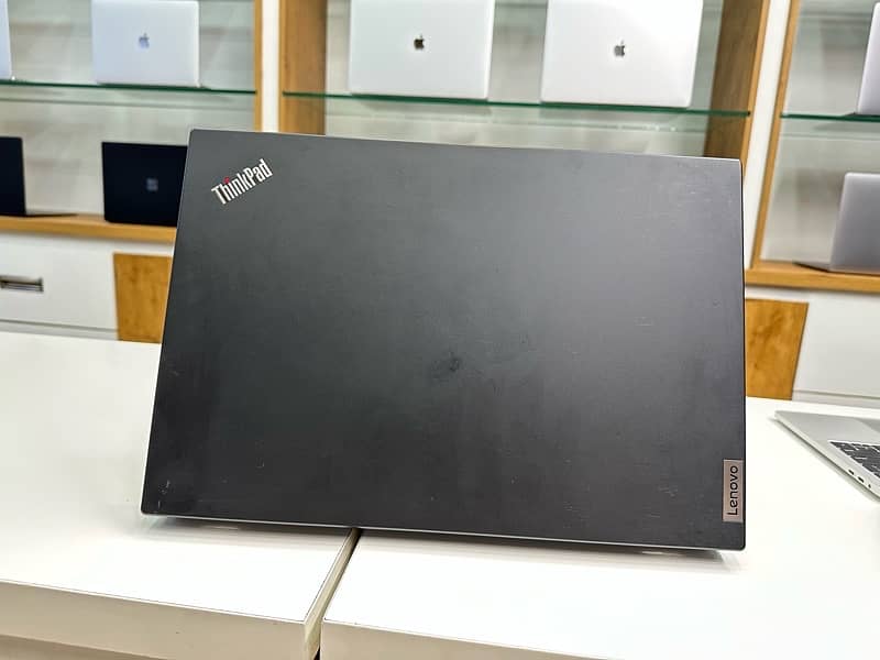 LENOVO THINKPAD P15V CORE- i7 11TH GEN ( 8-core ) 16 GB RAM-512 GB SSD 3