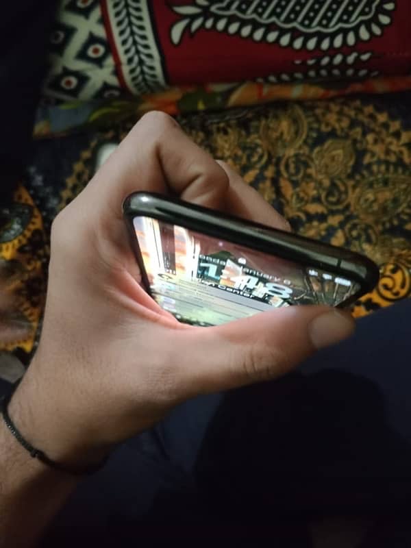 iphone 11 pro Max non pta 5