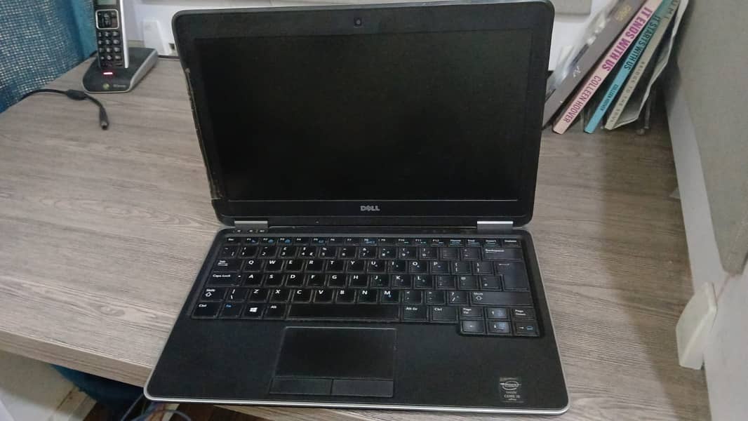 Dell Latitude 37240 1