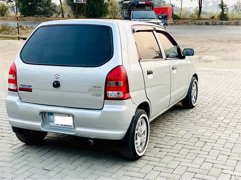 Suzuki Alto 2011 3