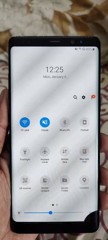 Samsung Galaxy Note 8 in Good Condition 1