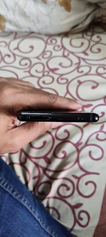 Samsung Galaxy Note 8 in Good Condition 6