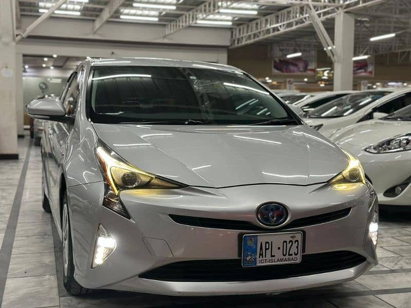 Toyota Prius 2017 6