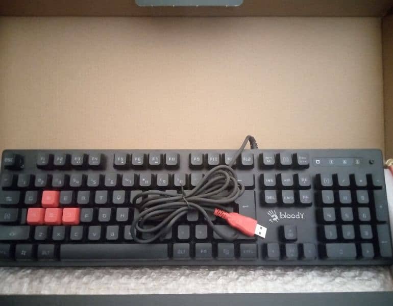 Bloody gaming mouse and keyboard 3