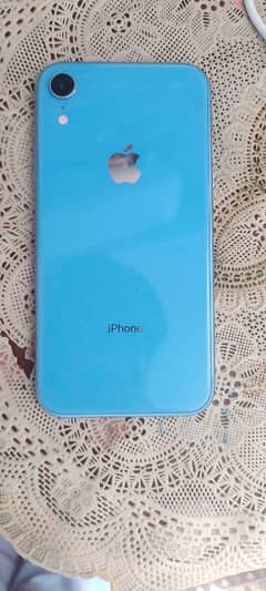 iPhone xr 64 gb water pack