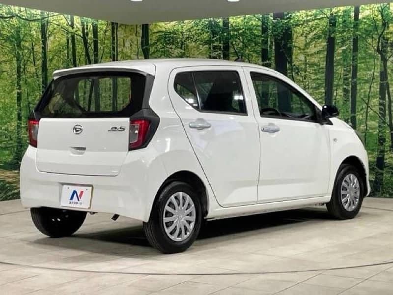 Daihatsu Mira 2022 1